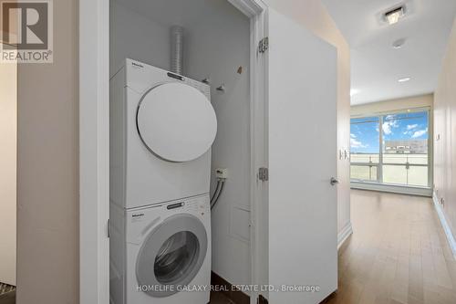 3604 - 80 John Street, Toronto, ON - Indoor Photo Showing Laundry Room