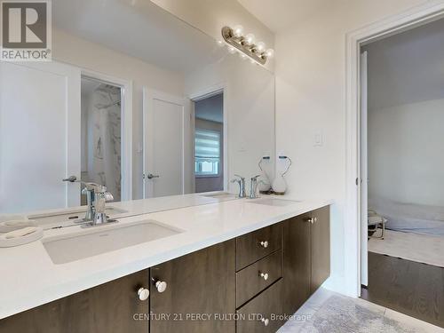 47 Mohandas Drive, Markham, ON - Indoor Photo Showing Bathroom