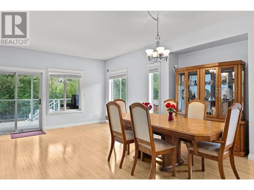 3727 Overlander Drive, Kamloops, BC - Indoor Photo Showing Dining Room