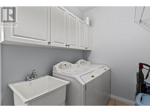 3727 Overlander Drive, Kamloops, BC - Indoor Photo Showing Laundry Room