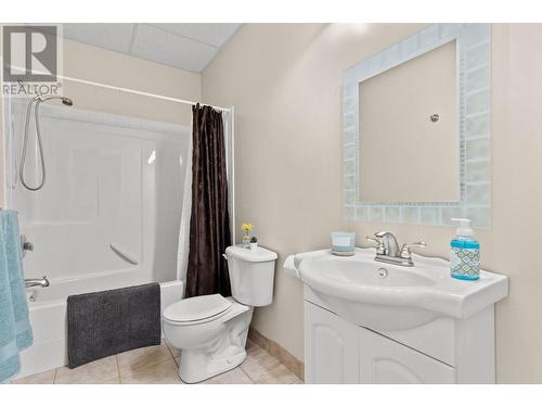 3727 Overlander Drive, Kamloops, BC - Indoor Photo Showing Bathroom