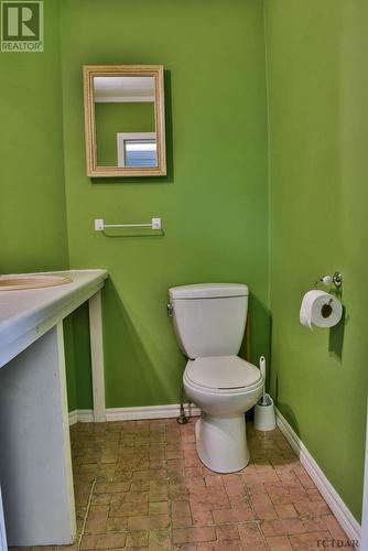 521 Waterloo Rd, Timmins, ON - Indoor Photo Showing Bathroom