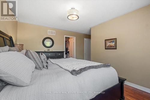 5033 Marjan Lane, Burlington, ON - Indoor Photo Showing Bedroom