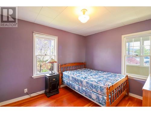 325 Nelson Avenue, Penticton, BC - Indoor Photo Showing Bedroom