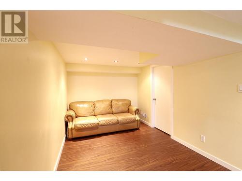 325 Nelson Avenue, Penticton, BC - Indoor