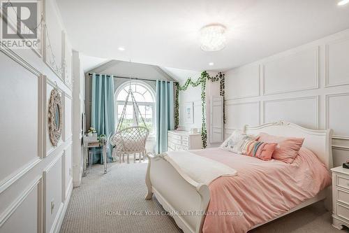 30 Carriage House Court, Richmond Hill, ON - Indoor Photo Showing Bedroom