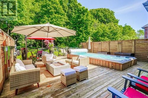 30 Carriage House Court, Richmond Hill, ON - Outdoor With Deck Patio Veranda