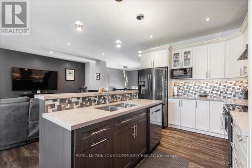 30 Trent River Road S, Kawartha Lakes, ON - Indoor Photo Showing Kitchen With Double Sink With Upgraded Kitchen