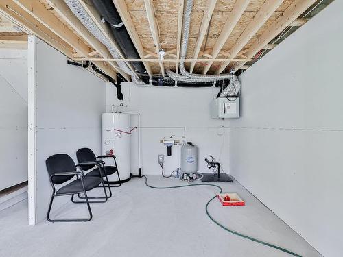 Basement - 17 Rue Victor, Saint-Hippolyte, QC - Indoor