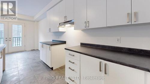 22 Sassafras Road, Springwater (Midhurst), ON - Indoor Photo Showing Kitchen