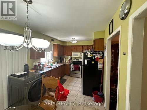 7 Kirkland Road, Brampton, ON - Indoor Photo Showing Kitchen With Double Sink