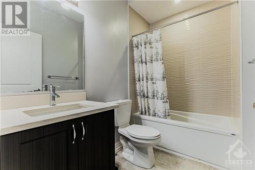 Full bathroom - 276 Avro Circle, Ottawa, ON - Indoor Photo Showing Bathroom