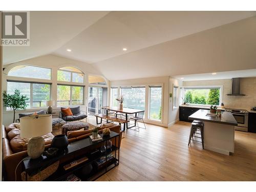 834  3A Highway, Nelson, BC - Indoor