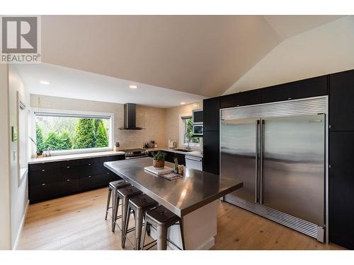 834  3A Highway, Nelson, BC - Indoor Photo Showing Kitchen