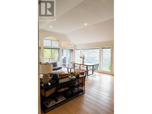 834  3A Highway, Nelson, BC - Indoor