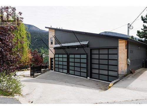 834  3A Highway, Nelson, BC - Outdoor