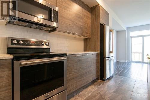 1022 Kijik Crescent, Ottawa, ON - Indoor Photo Showing Kitchen