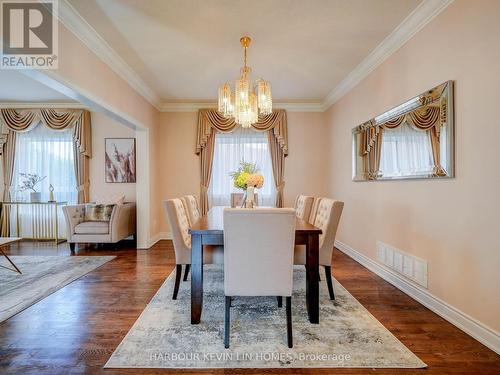 45 Henricks Crescent, Richmond Hill, ON - Indoor Photo Showing Dining Room