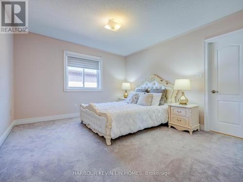 45 Henricks Crescent, Richmond Hill, ON - Indoor Photo Showing Bedroom