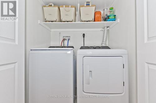 437 Daralea Heights, Mississauga, ON -  Photo Showing Laundry Room