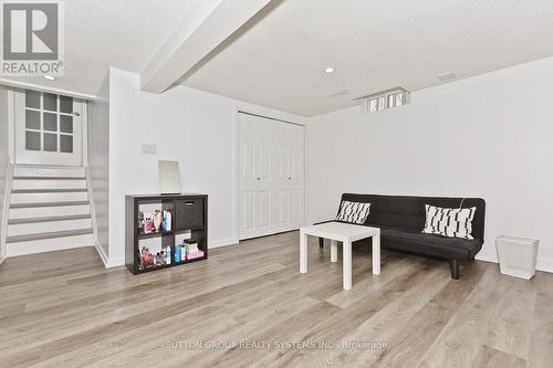 437 Daralea Heights, Mississauga, ON - Indoor Photo Showing Other Room