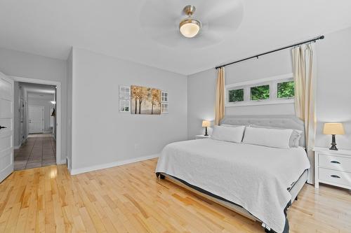 9-6500 15 Avenue, Salmon Arm, BC - Indoor Photo Showing Bedroom