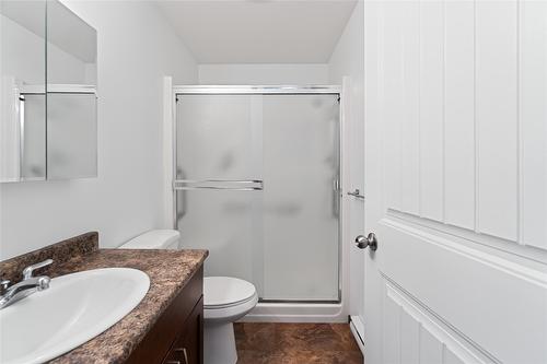 9-6500 15 Avenue, Salmon Arm, BC - Indoor Photo Showing Bathroom