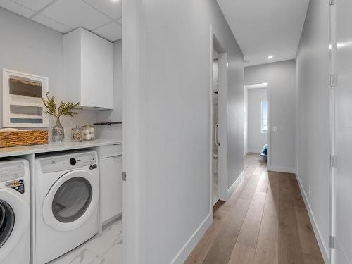 601C-3642 Mission Springs Drive, Kelowna, BC - Indoor Photo Showing Laundry Room