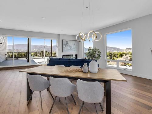 601C-3642 Mission Springs Drive, Kelowna, BC - Indoor Photo Showing Dining Room