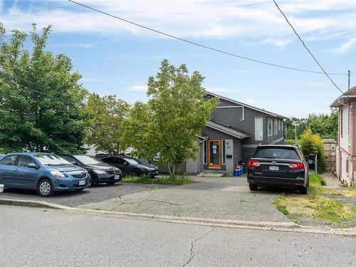 41-43-51 Cadillac Ave, Saanich, BC - Outdoor