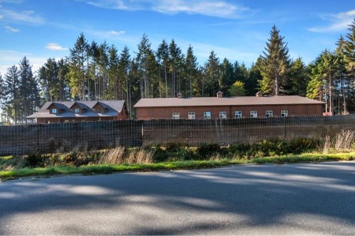 7295 Francis Rd, Sooke, BC - Outdoor