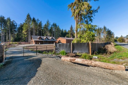 7295 Francis Rd, Sooke, BC - Outdoor