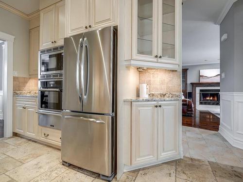 Kitchen - 53 Av. Du Bel-Horizon, Sainte-Julie, QC - Indoor Photo Showing Kitchen