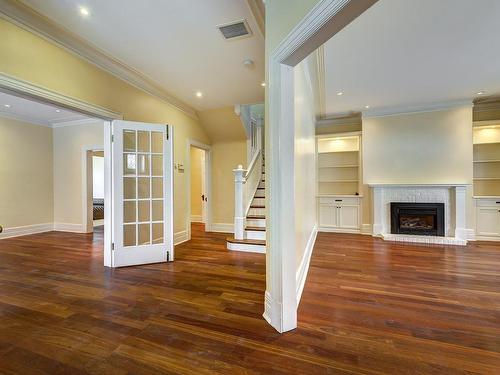 Hall d'entrÃ©e - 4338 Av. Westmount, Westmount, QC - Indoor With Fireplace