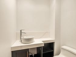 Powder room - 