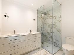 Ensuite bathroom - 