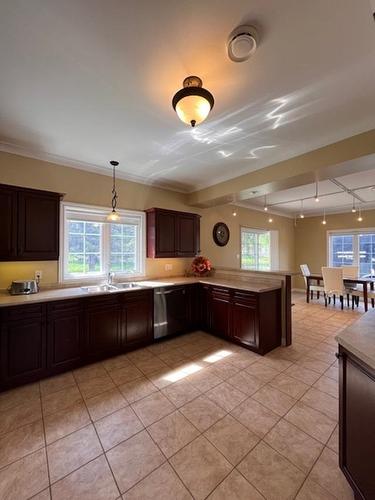 140 Birchcrest Road, Longlac, ON - Indoor Photo Showing Kitchen