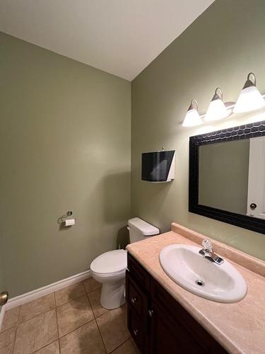 140 Birchcrest Road, Longlac, ON - Indoor Photo Showing Bathroom