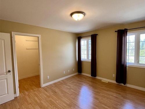 140 Birchcrest Road, Longlac, ON - Indoor Photo Showing Other Room