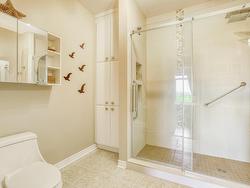 Ensuite bathroom - 