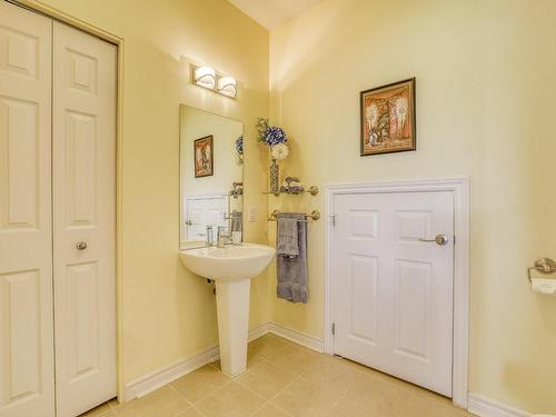 Powder room - 706-1180 Ch. D'Aylmer, Gatineau (Aylmer), QC - Indoor Photo Showing Bathroom