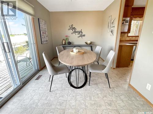 380 Aspen Drive, Swift Current, SK - Indoor Photo Showing Dining Room