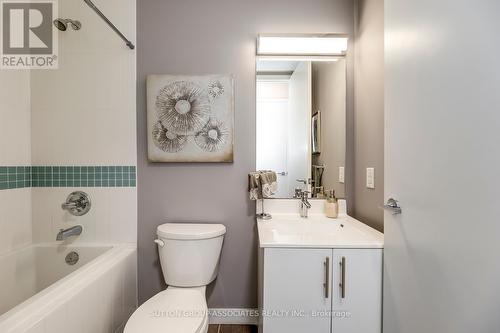 1532 - 165 Legion Road N, Toronto, ON - Indoor Photo Showing Bathroom
