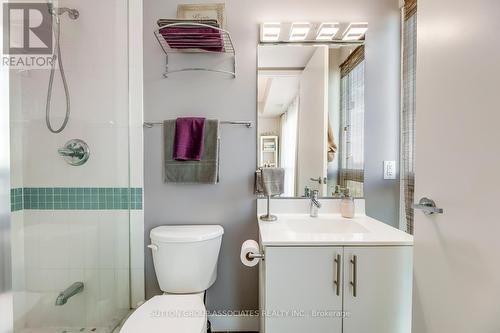 1532 - 165 Legion Road N, Toronto, ON - Indoor Photo Showing Bathroom