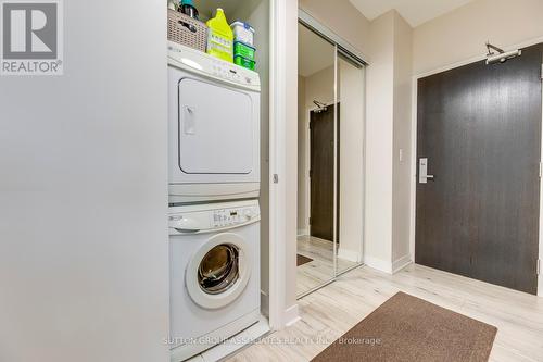 1532 - 165 Legion Road N, Toronto, ON - Indoor Photo Showing Laundry Room