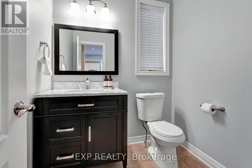 448 Rideau River Street, Waterloo, ON - Indoor Photo Showing Bathroom