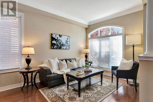 448 Rideau River Street, Waterloo, ON - Indoor Photo Showing Living Room