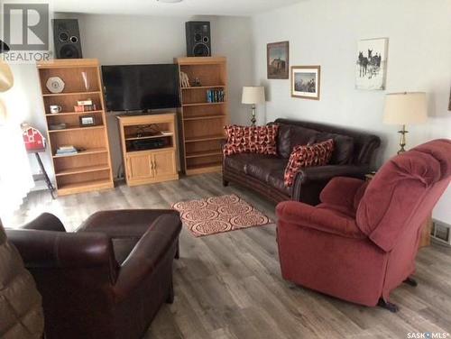 121 2Nd Avenue S, Rose Valley, SK - Indoor Photo Showing Living Room