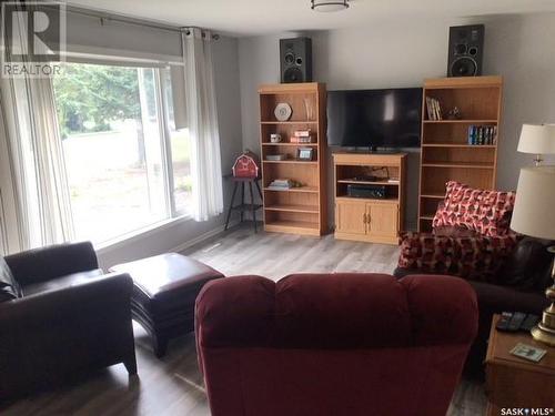 121 2Nd Avenue S, Rose Valley, SK - Indoor Photo Showing Living Room