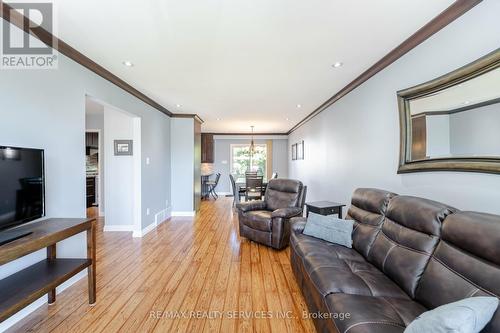 195 Elmwood Road, Oakville (Old Oakville), ON - Indoor Photo Showing Living Room